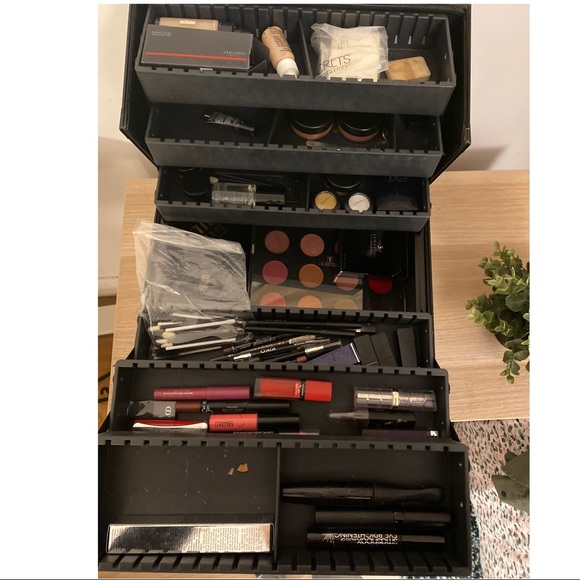 make up storage - Picture 1 of 4